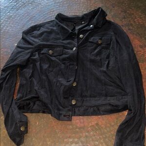 Women’s lightweight Cropped button up